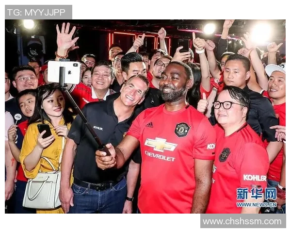 足球场上球迷与球星的激情互动与共同梦想点燃无限可能